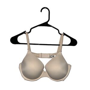 Victoria's Secret Cream Wear Everywhere T-Shirt Bra